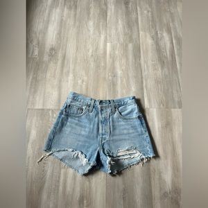 levi’s short shorts